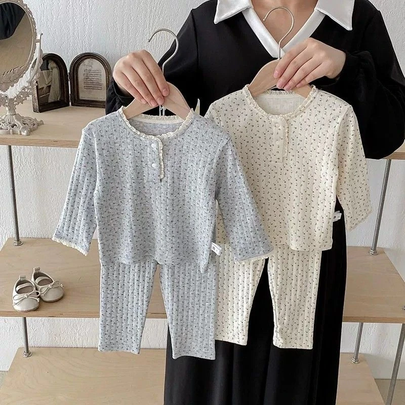 婴幼儿公主宝宝家居服春秋棉质长袖穿潮花边洋气两件套透气宽松潮