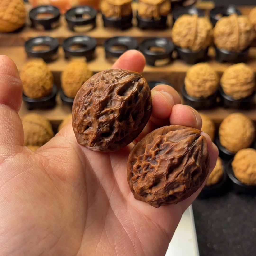 三***土文玩核桃把件龙纹大花