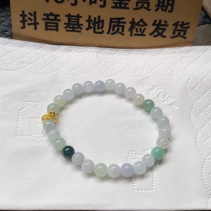 颈饰未镶嵌翡翠我****?卡6