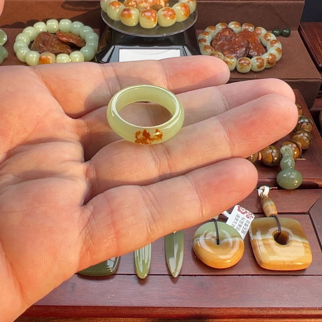 岫岩河磨玉（透闪石质玉）戒指未镶嵌D*