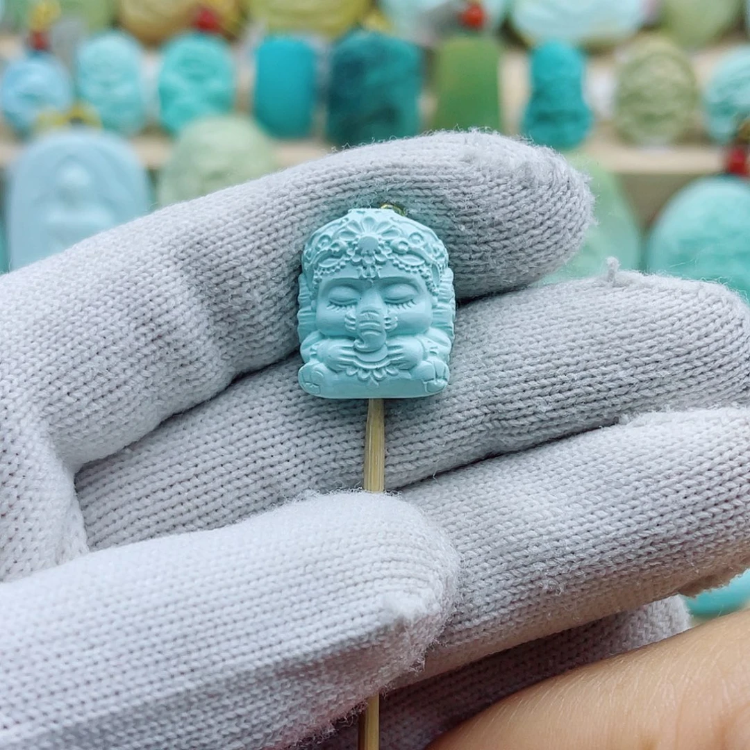 绿松石未镶嵌珠宝奇石