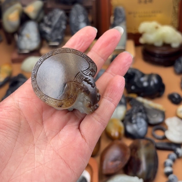 用***3和田玉未镶嵌颈饰