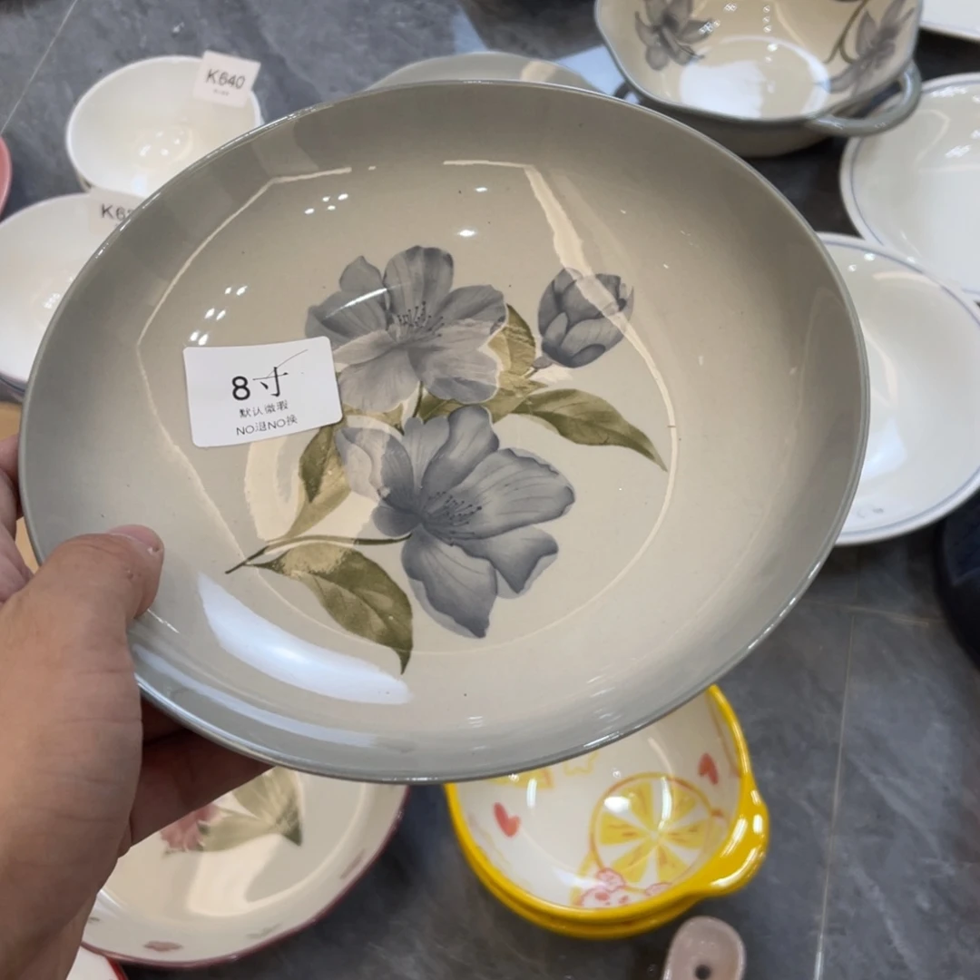 陶瓷微瑕餐具介意勿拍，满18飞！