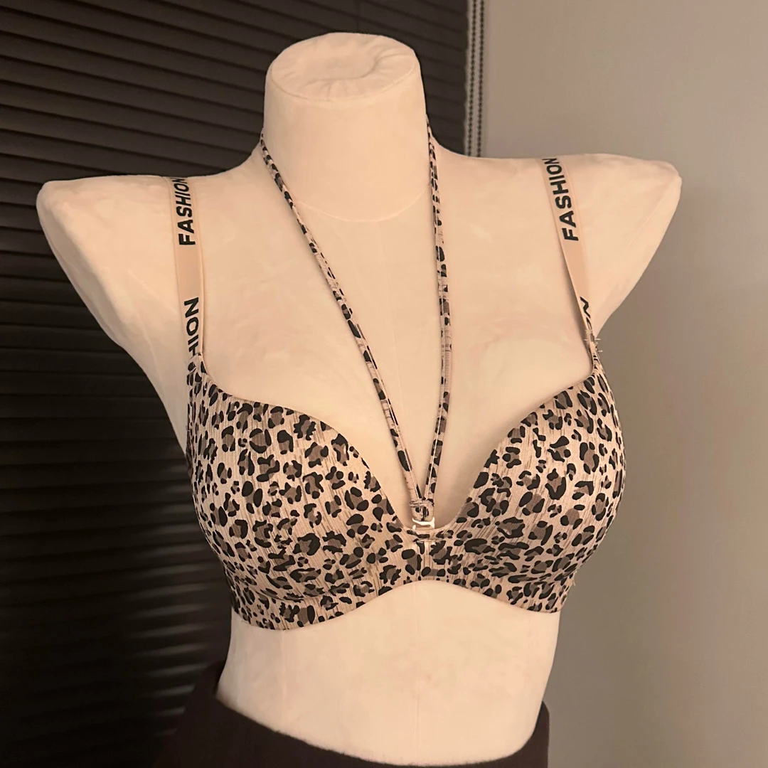 聚拢文胸通用挂脖时尚露背交叉欧美小胸豹纹印花美背青年女性