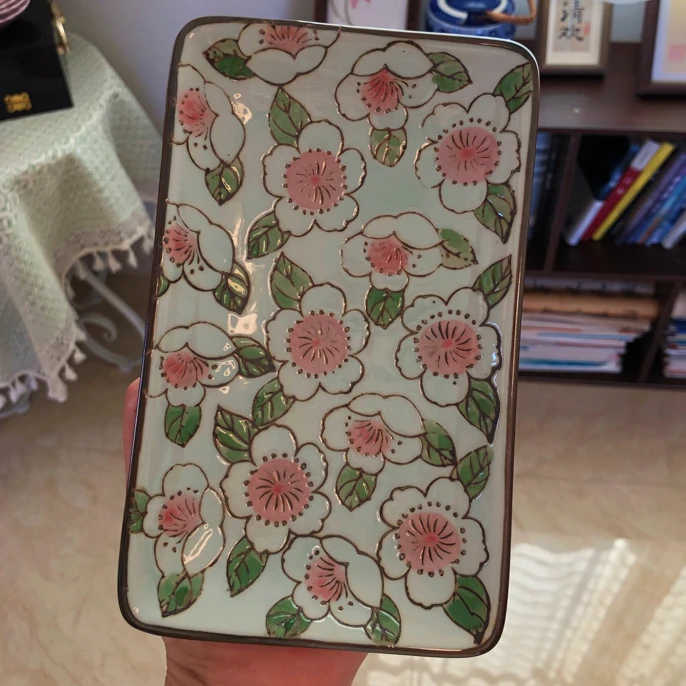 日式釉下彩樱花浮雕长方形点心盘甜品盘手绘陶瓷