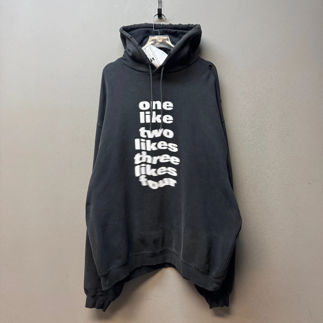 Balenciaga 巴黎世家/做旧廓形卫衣/L码有原吊/04796/