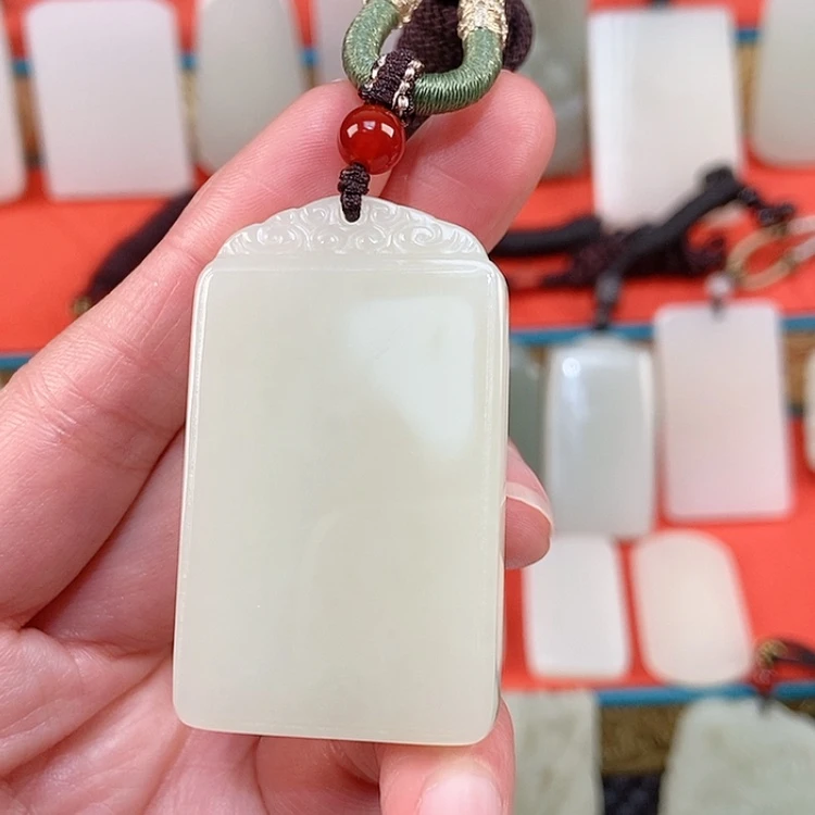 【闪购商品】颈饰未镶嵌和田玉