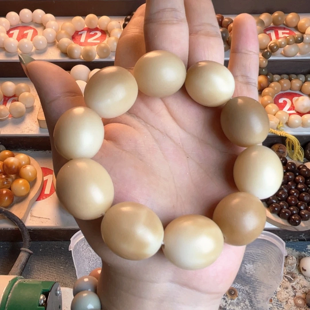 手串菩提根/象牙果卡19x22鹅蛋风化料（微瑕）
