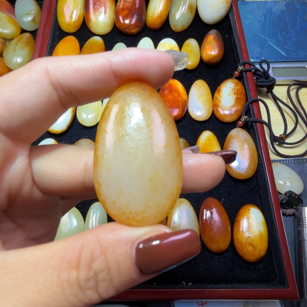 北***北和田玉未镶嵌颈饰