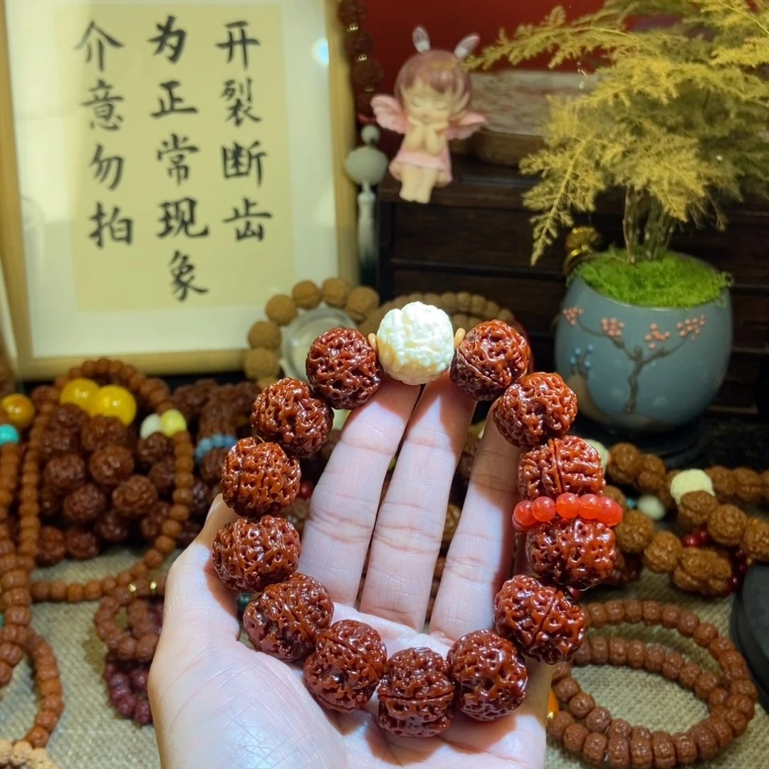 金刚菩提手串205玉化狮红环一物一图