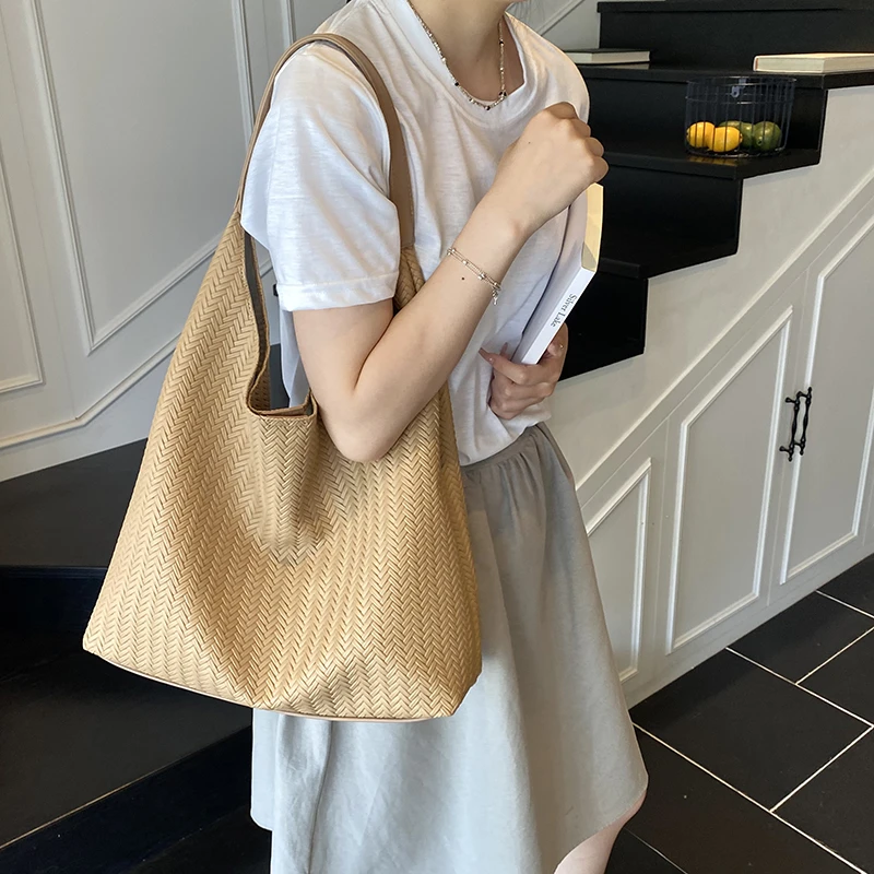 秋季通勤日韩简约风托特包单肩包编织小众摩斯风