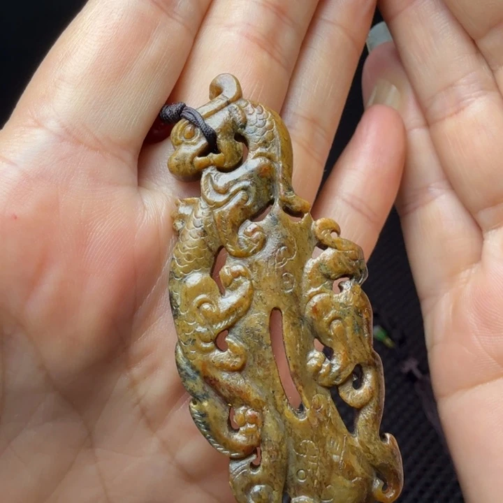 森***函吊坠新疆珍藏鸡心佩
