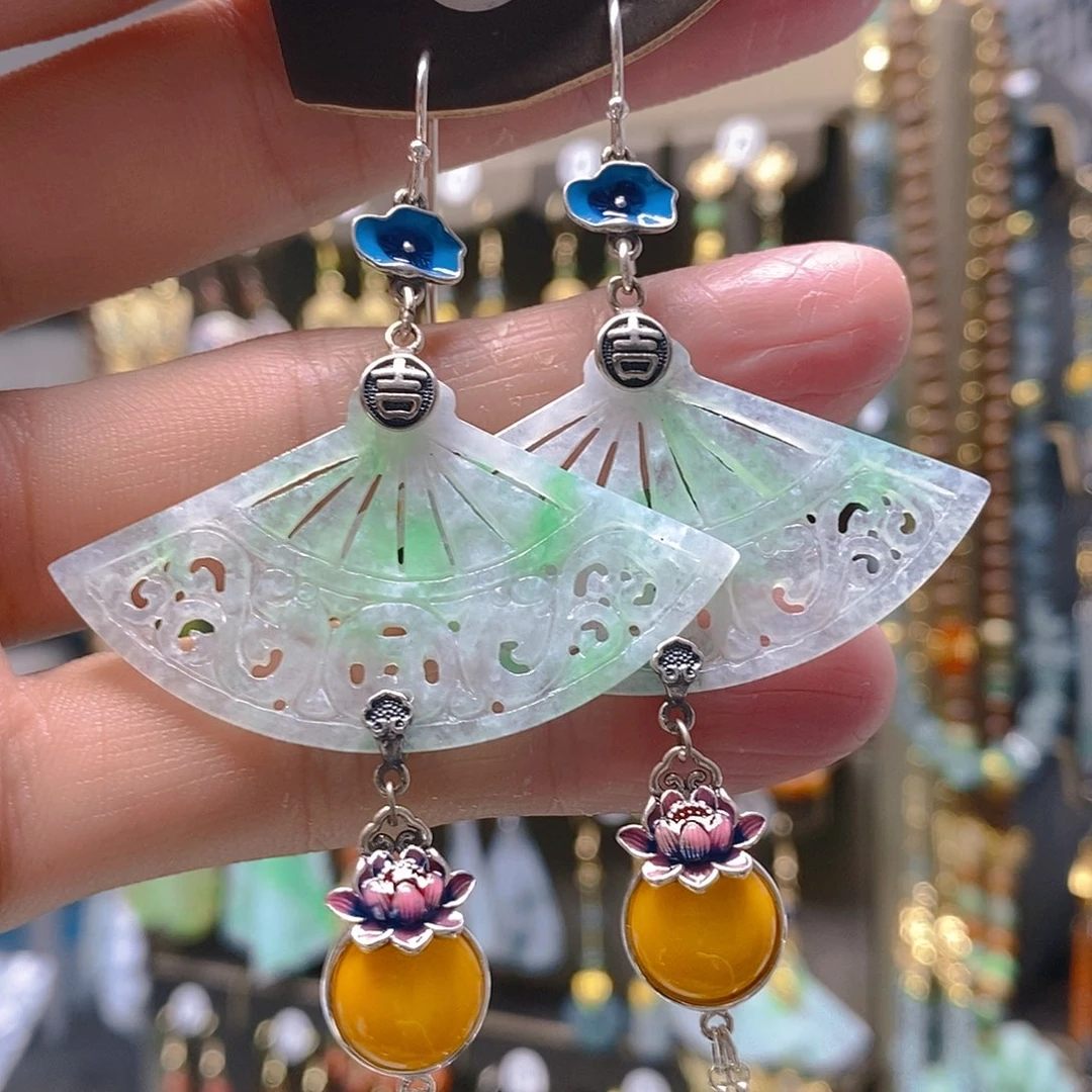 未镶嵌翡翠耳饰翡翠