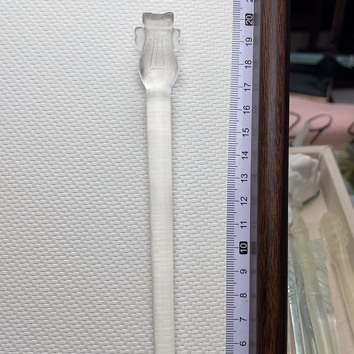 蛇纹石玉未镶嵌发簪琵琶