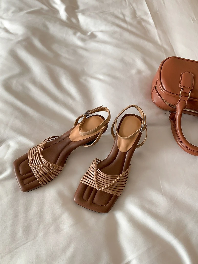 啤梨~羊皮方头高跟凉鞋女镂空细带百搭编织夏季一字带时尚凉拖鞋