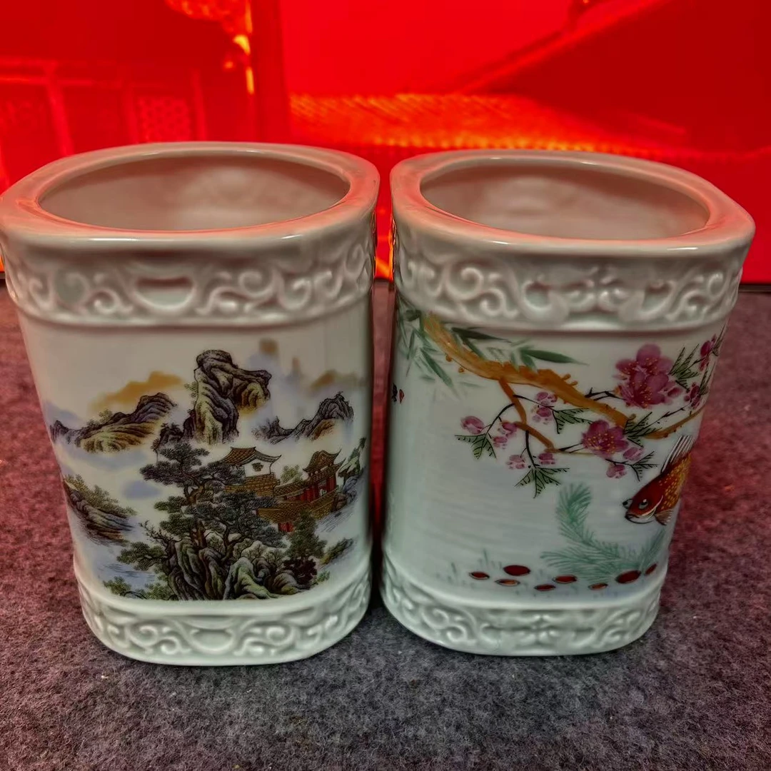 青绿山水花鸟纹陶瓷笔筒
