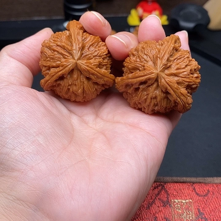 一***提把件文玩核桃白奔