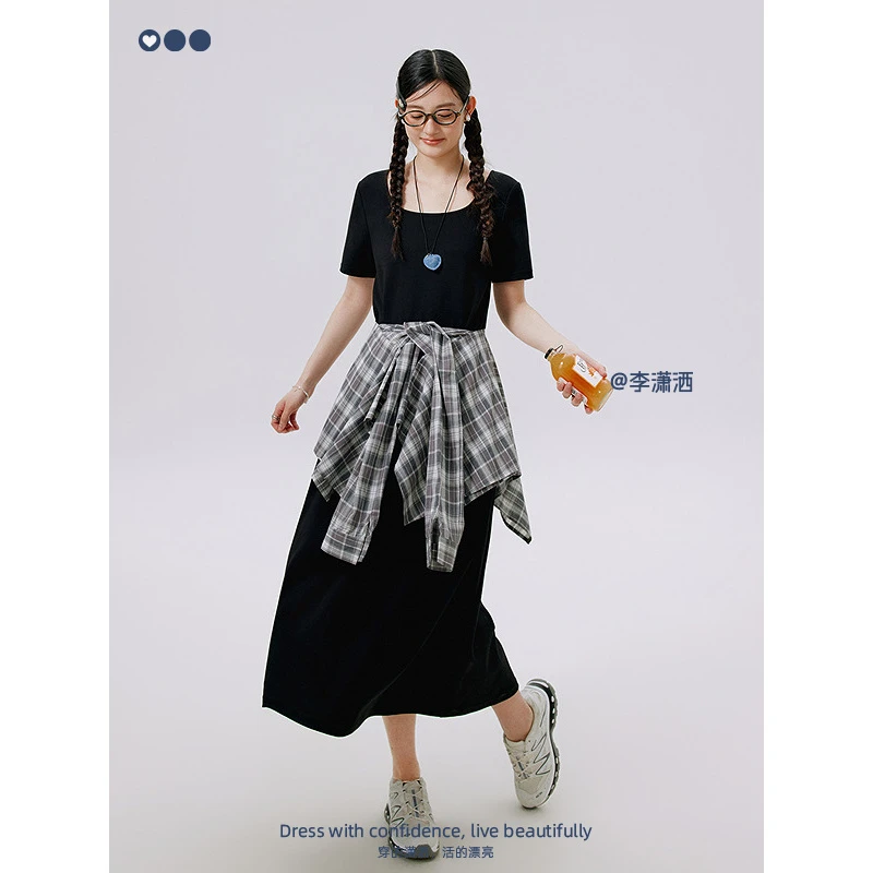 李潇洒微胖大码酷飒风假两件格纹拼接针织连衣裙女收腰显瘦长裙子