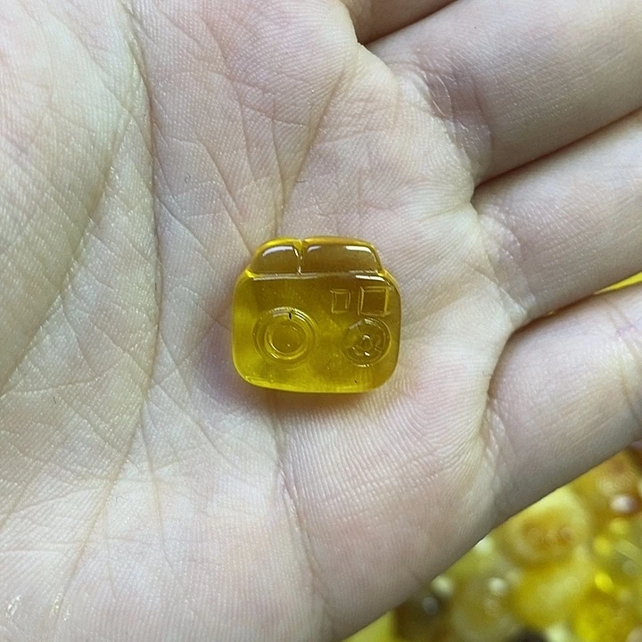 橄榄核吊坠照相机