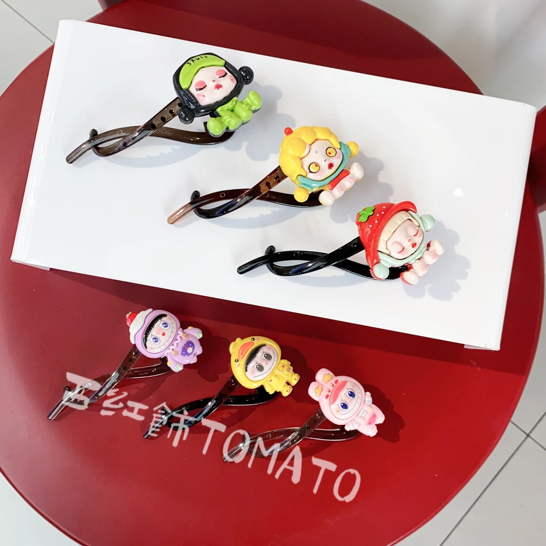 西红饰TOMATO韩国东大门可爱百搭树脂甜酷风玩偶扭扭夹