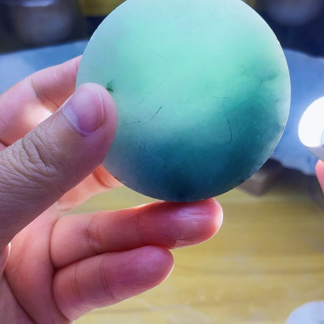 翡翠未镶嵌颈饰毛料23