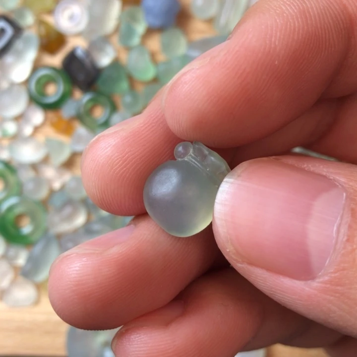 定制翡翠未镶嵌挂件