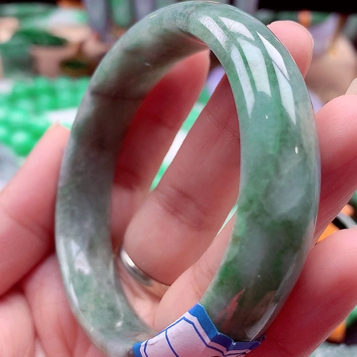 翡翠未镶嵌手镯翡翠