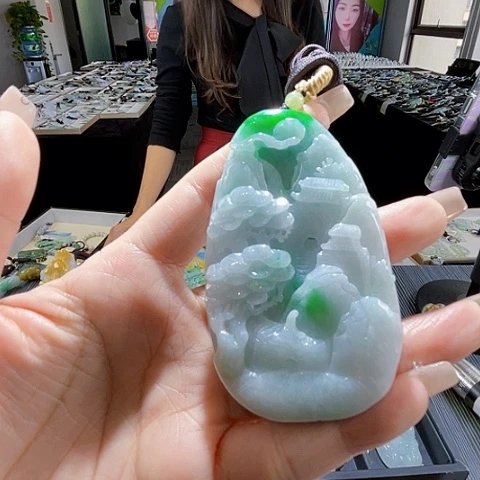 颈饰未镶嵌翡翠一个