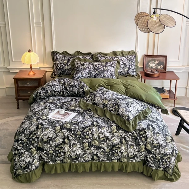 【新疆包邮】（黑色牡丹）法式复古褶皱花边被套贡缎提花长植物小木棉