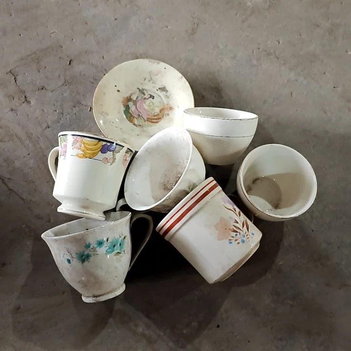 瓷片陶瓷盘子碗啥都有