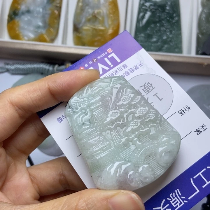 翡翠未镶嵌颈饰翡翠
