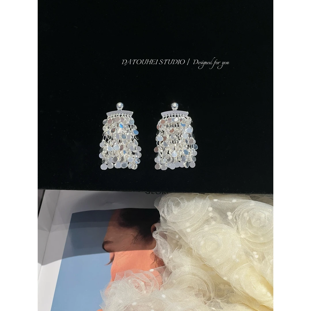 铜合金耳饰 【大头黑STUDIO】2025女夏圆片流苏耳饰D225P08227