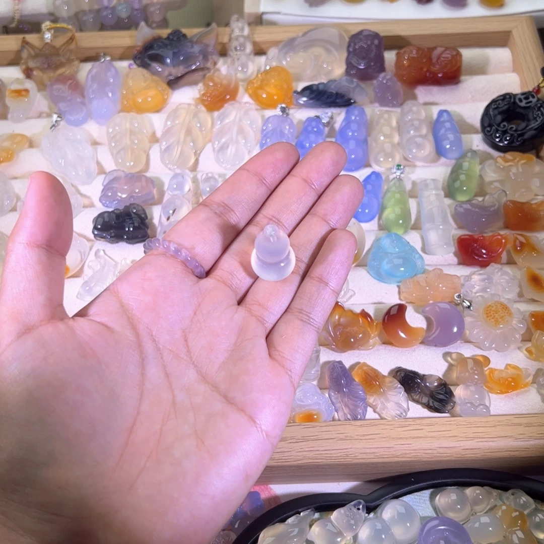 玛瑙/玉髓颈饰未镶嵌