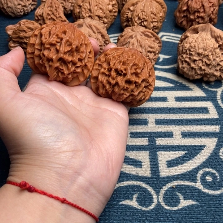 桃核把件大帝王包酱