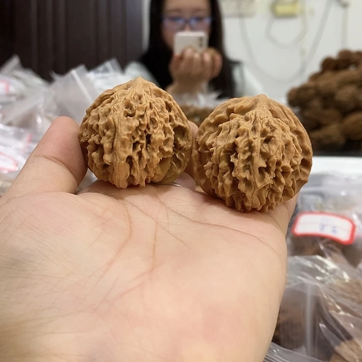 文玩核桃吊坠皇冠39