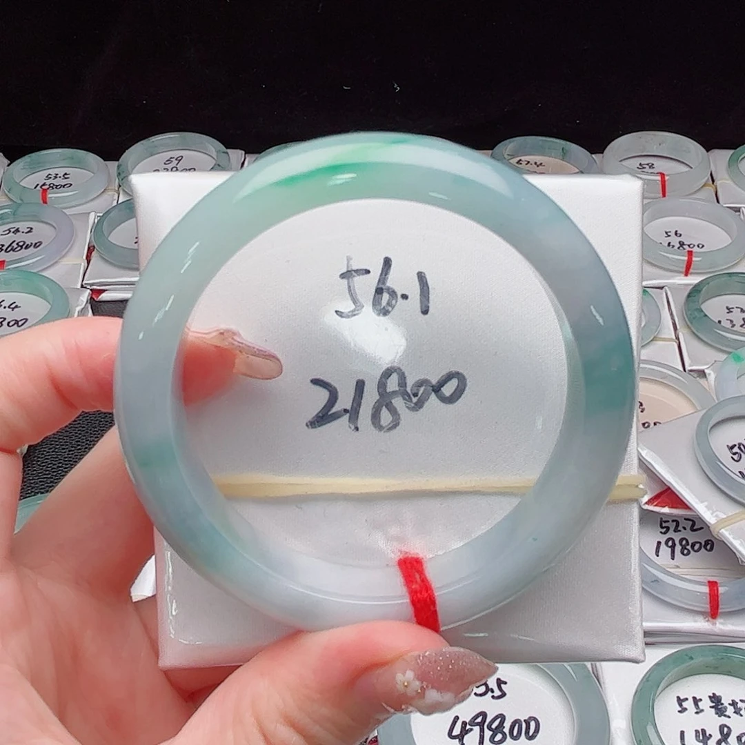 翡翠手镯未镶嵌天然