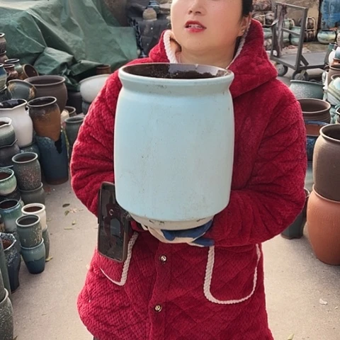 口20高28瑕疵底裂。