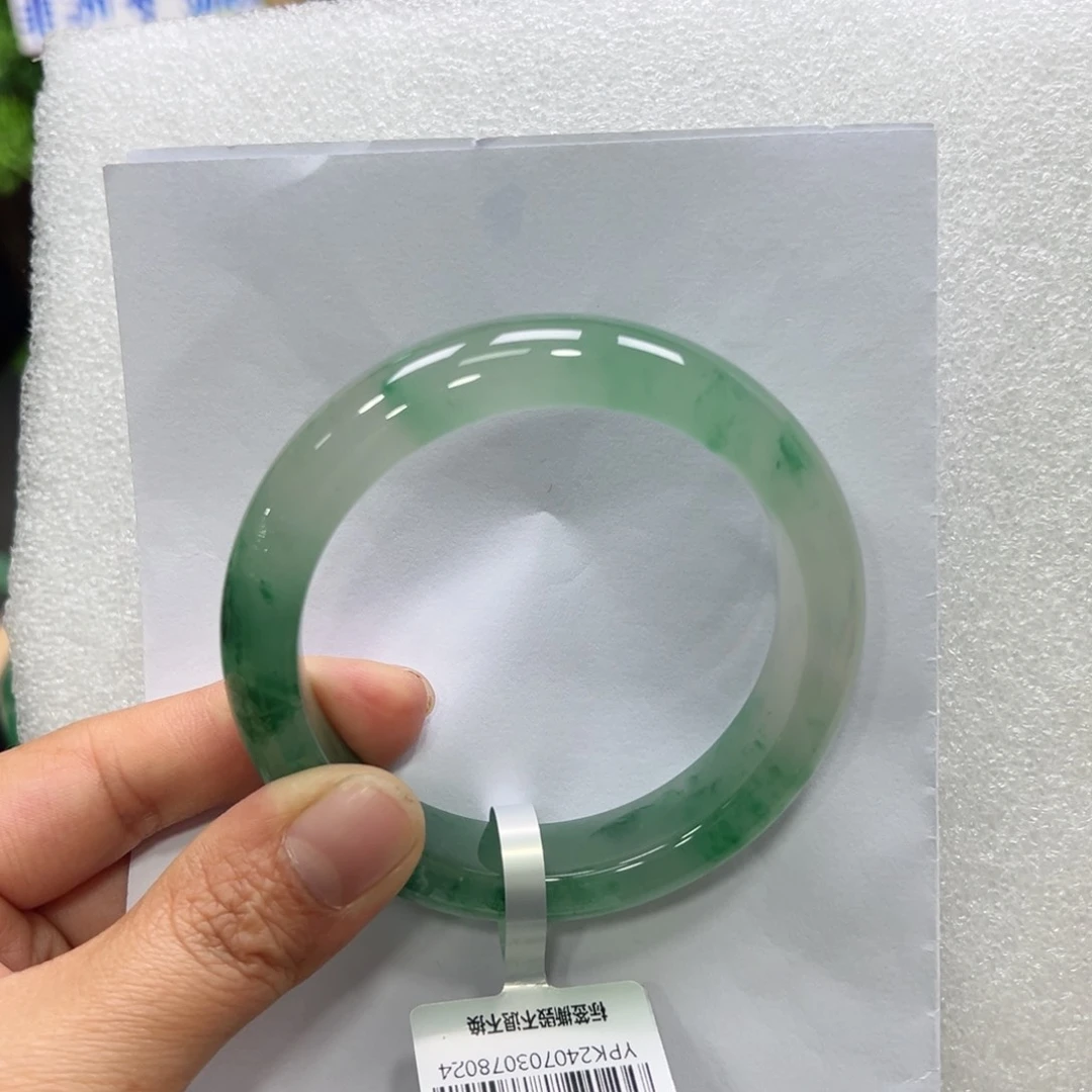 石英质玉手镯未镶嵌➕玲玲59