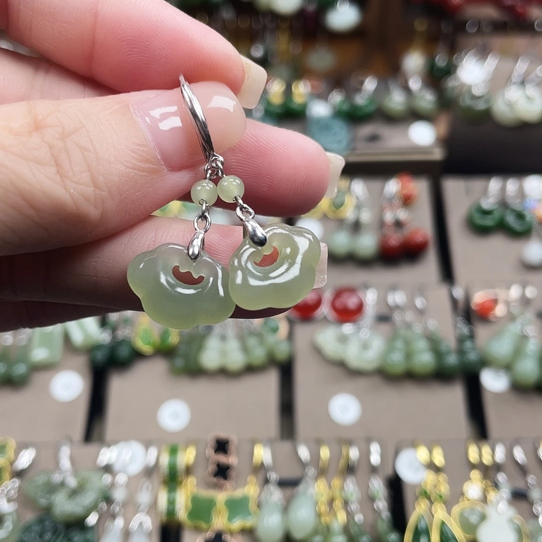 和田玉银S925镶嵌耳饰