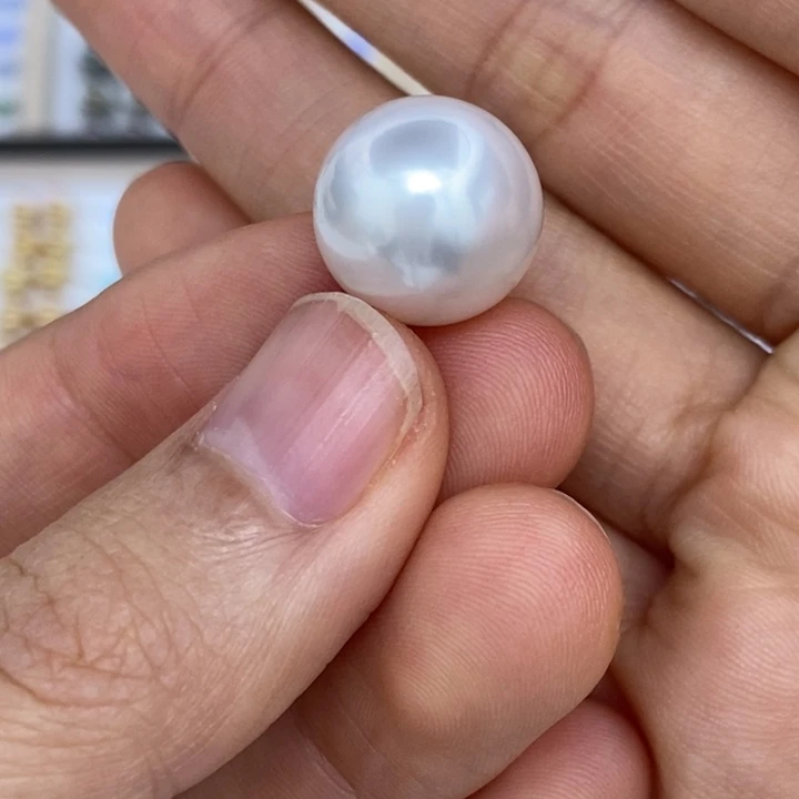 海水珍珠裸珠澳白13.5正圆无瑕婴儿肌极光