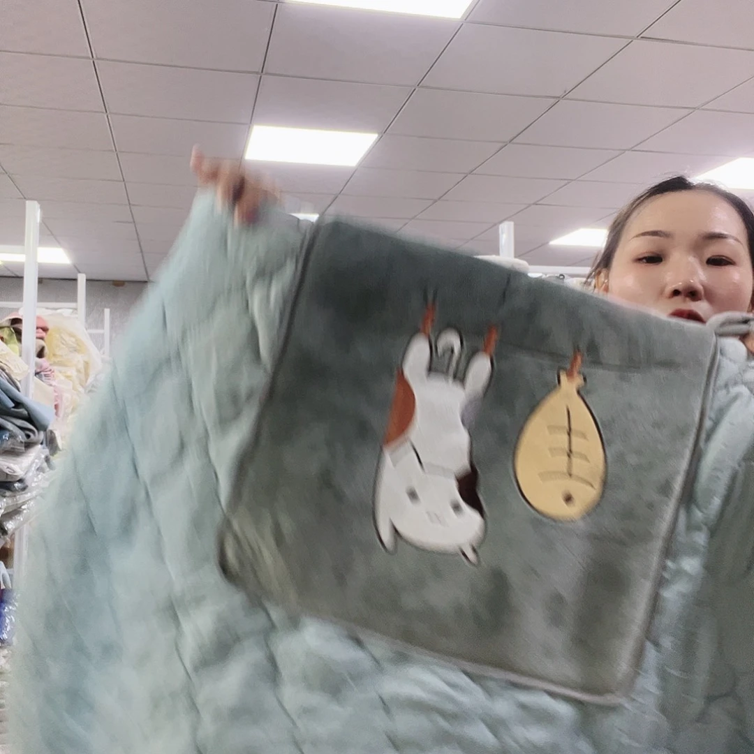 雪尼尔啦咯啦咯啦咯啦咯啦