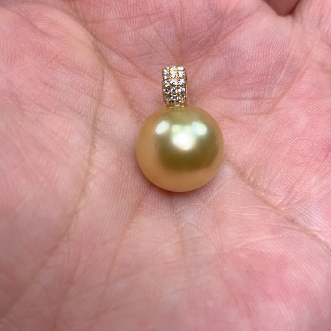 海水珍珠颈饰18K金镶嵌