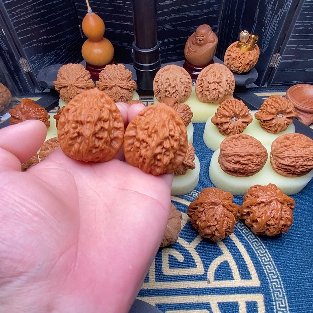 文玩核桃吊坠大红袍40尺练手对