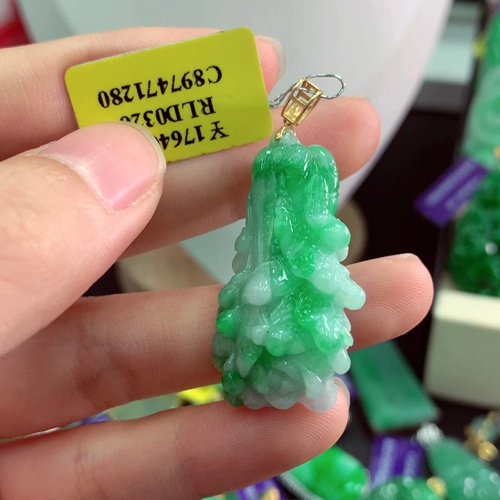 吊坠(不含链)18K金镶嵌翡翠