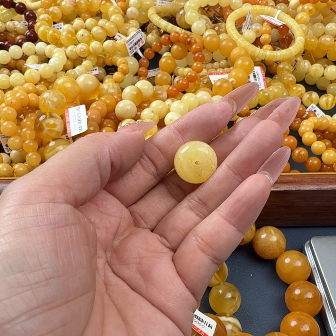 琥珀未镶嵌珠宝奇石