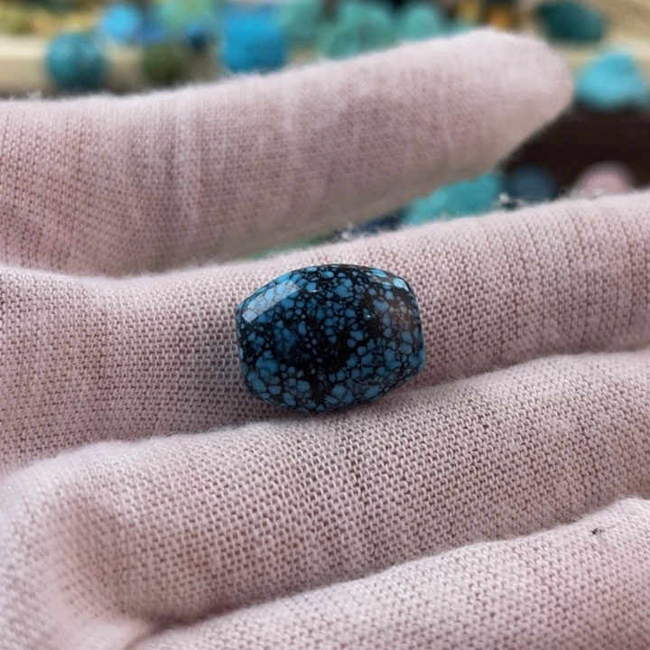 绿松石未镶嵌原矿