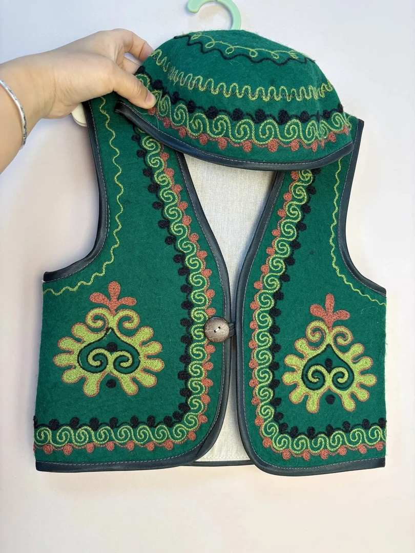 进口纯手工毛毡马甲(2-4岁)绿色系 复古