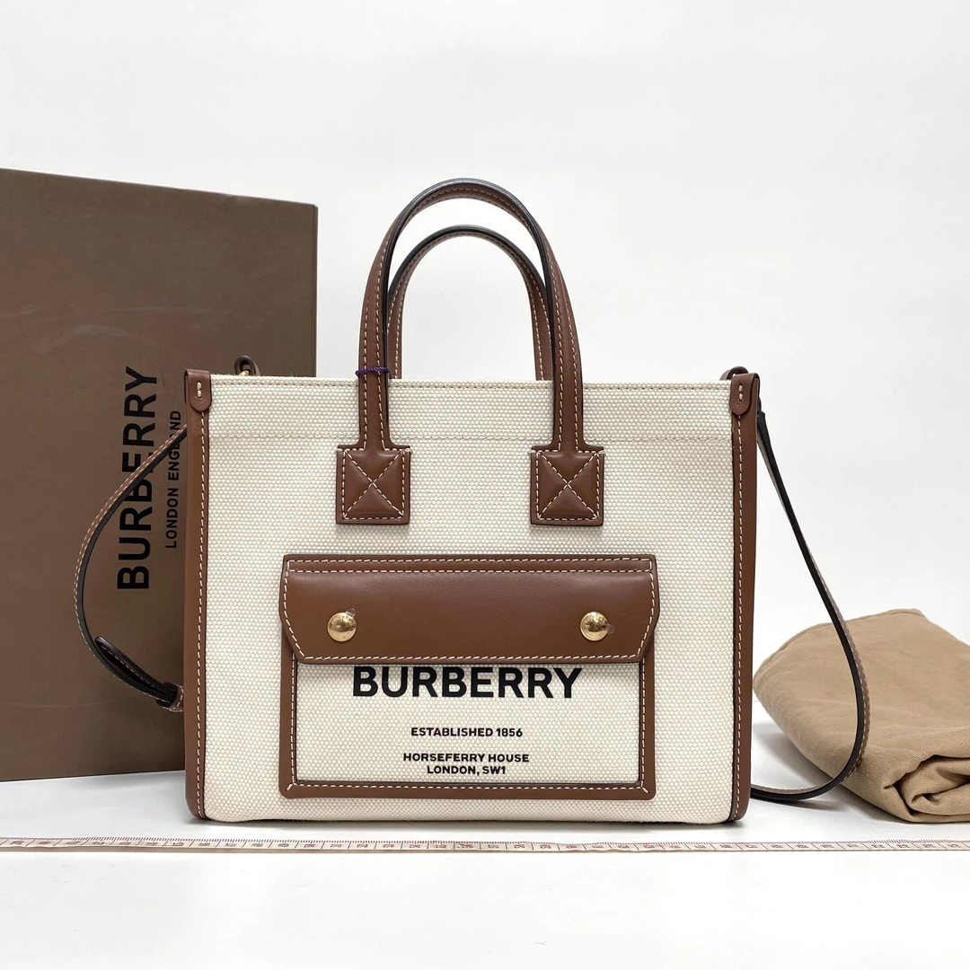 胖虎安安/博柏利/95新/公价0/箱包/斜挎包/312502140096