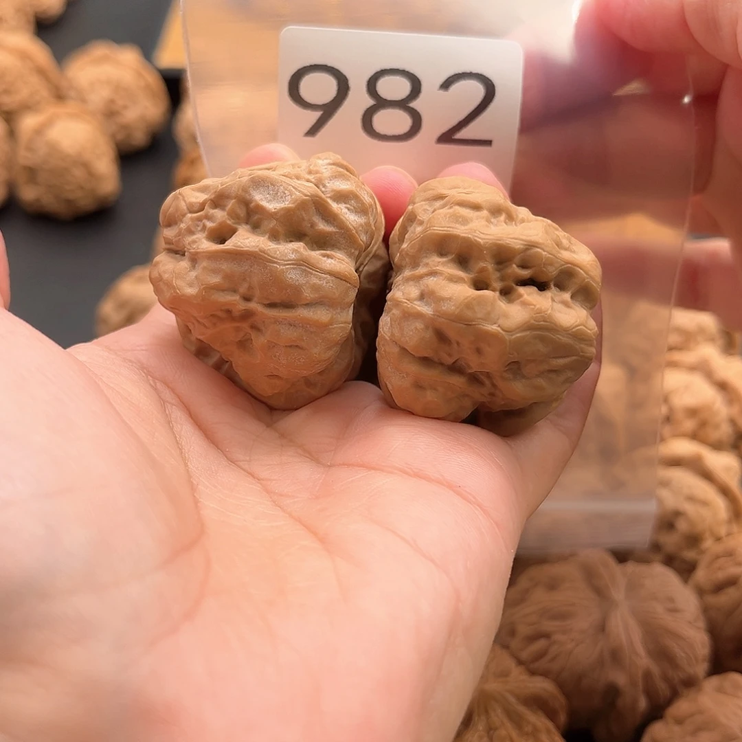 麟***-把件桃核蛙蛙精品39度无43