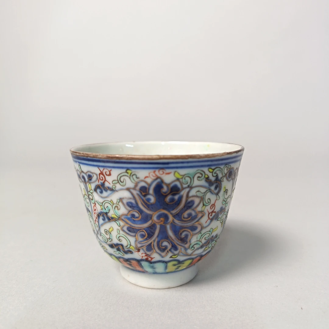 【010021371】清光绪 青花加彩花卉杯